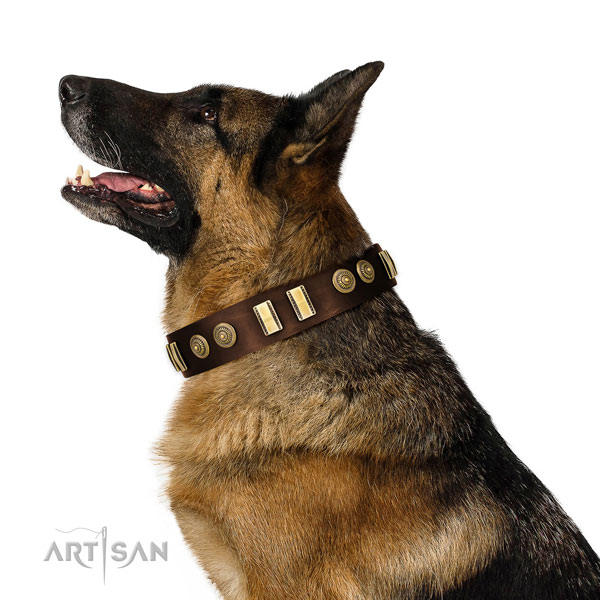 Rust-proof hardware on full grain natural leather dog collar for comfy wearing